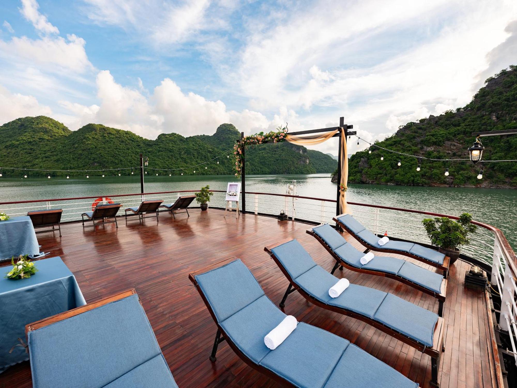 Amanda Luxury Cruise Hotel ฮาลอง ภายนอก รูปภาพ