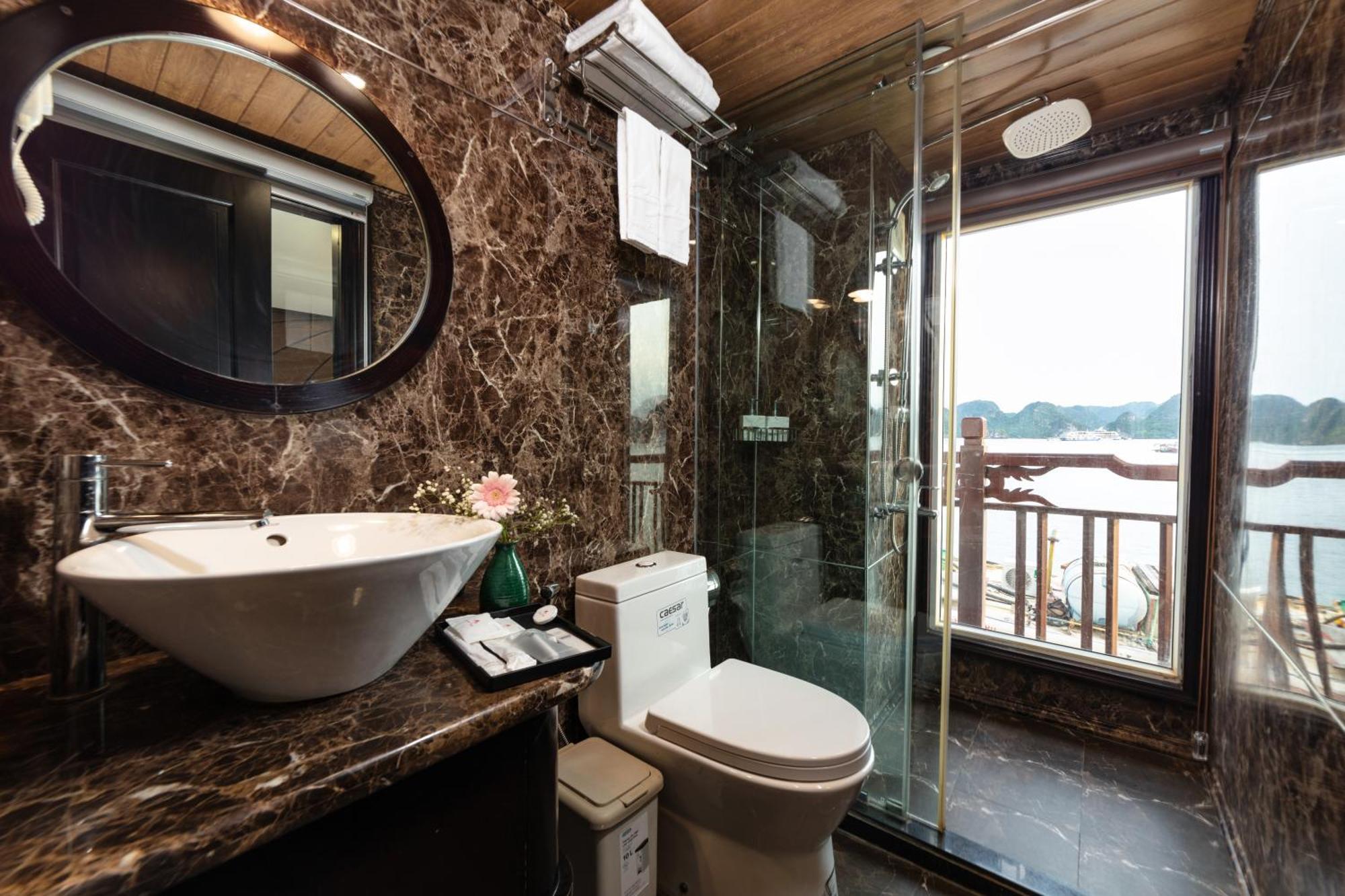 Amanda Luxury Cruise Hotel ฮาลอง ภายนอก รูปภาพ