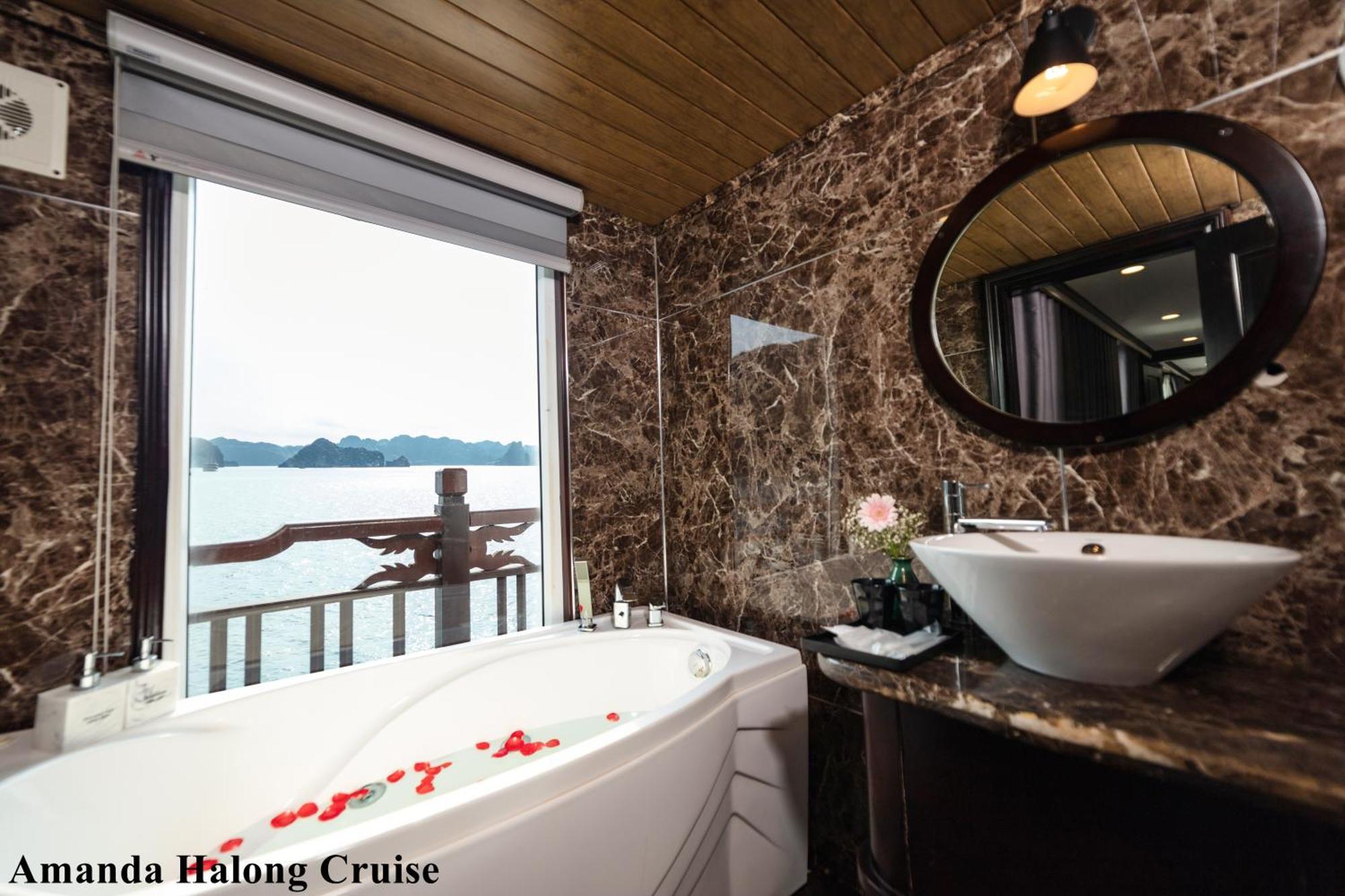 Amanda Luxury Cruise Hotel ฮาลอง ภายนอก รูปภาพ
